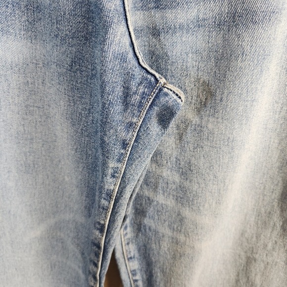 Refuge Womens |11| High Rise Wide Leg Medium Wash 100% Cotton Jeans - Picture 4 of 11